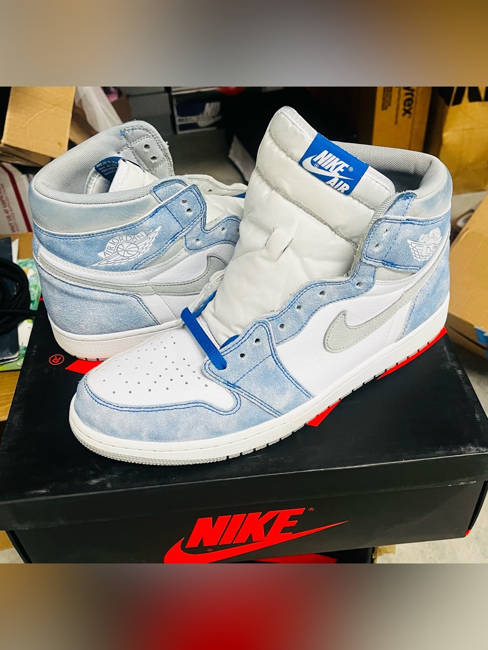**SOLD**✨Jordan 1 Retro High (Hyper Royal-Smoke Grey), Men’s Size 14✨